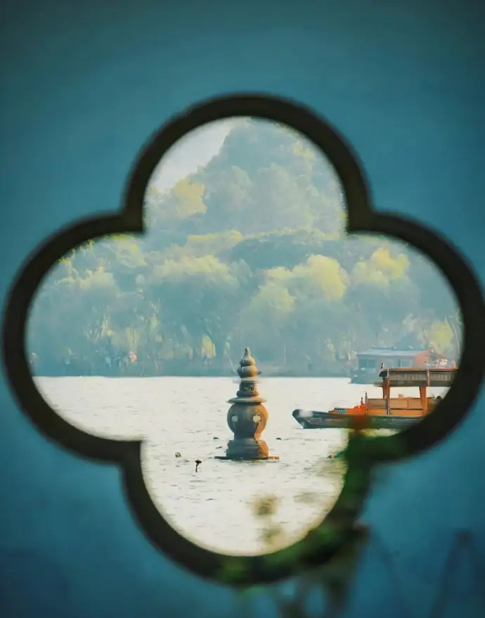 三潭印月