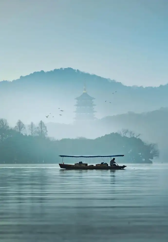 西湖雨景
