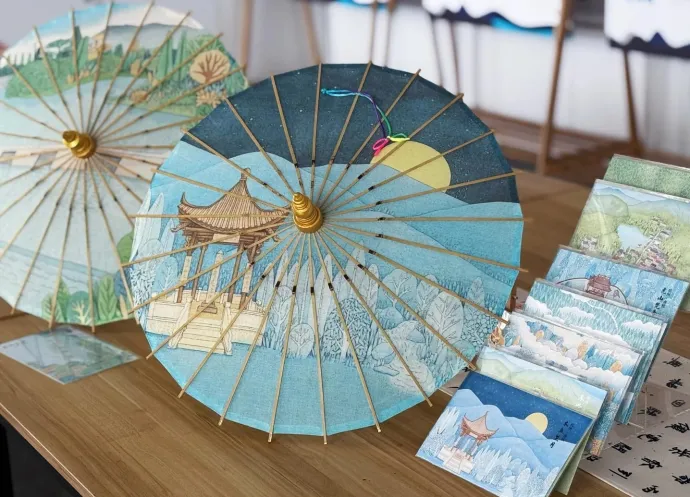 西湖绸伞