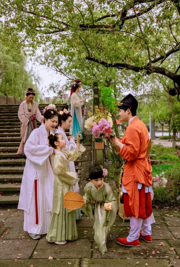 宋城汉服