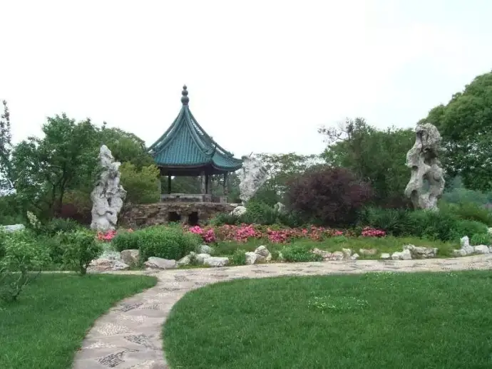 古梅奇石圃