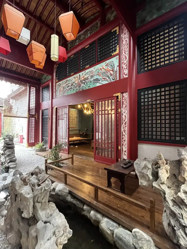 品合居