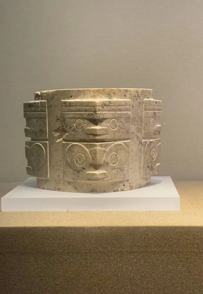 玉石筒
