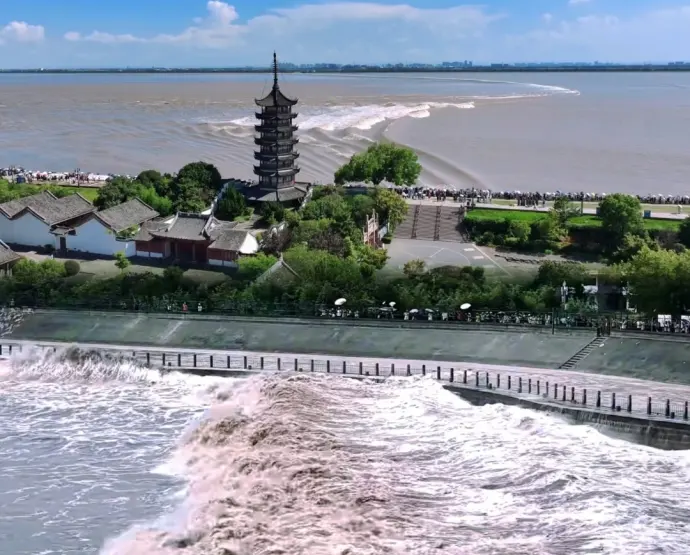 钱塘江大潮