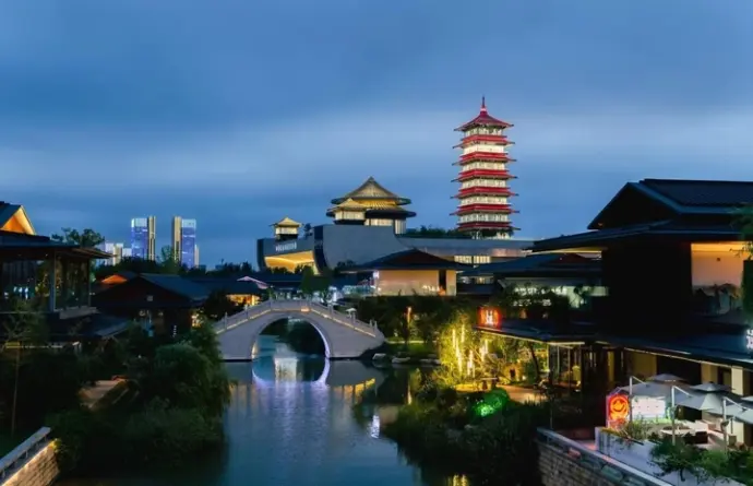 勃朗酒店