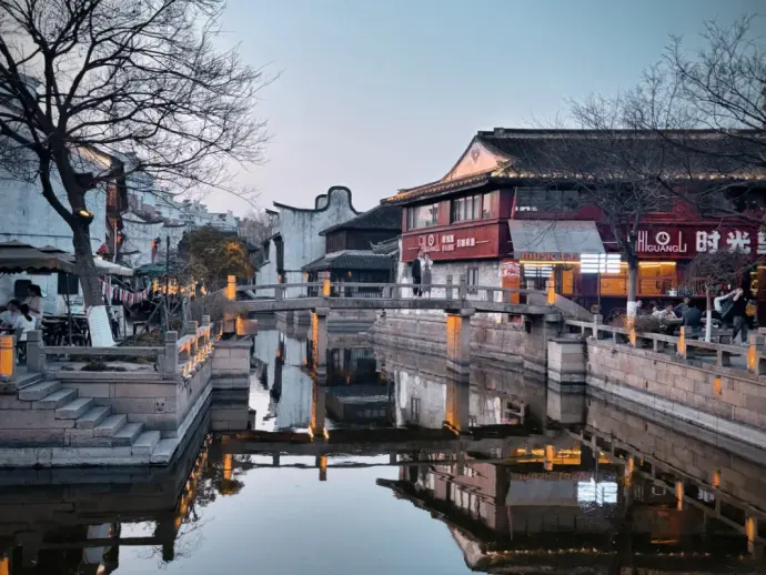 月河