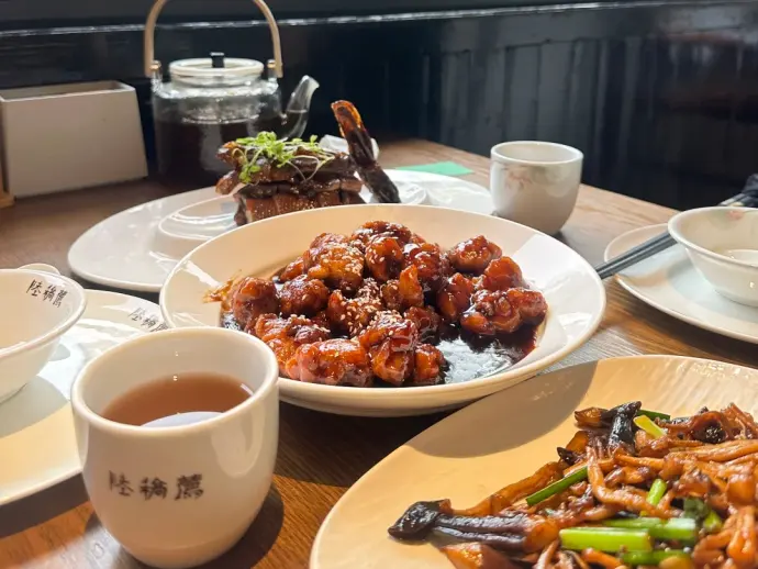 月河