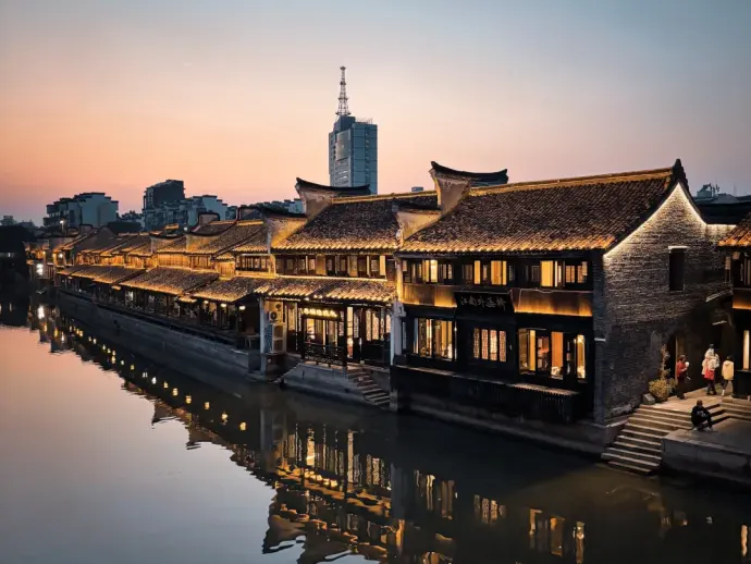 月河