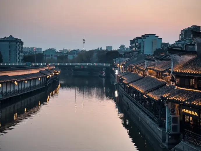 月河
