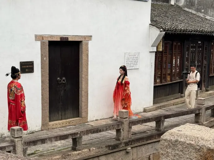 月河