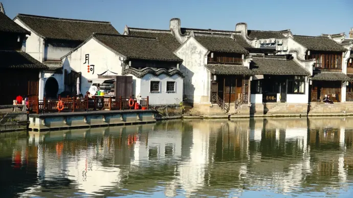月河