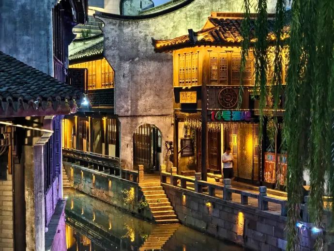 月河