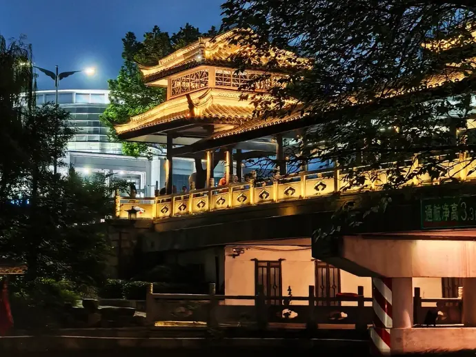月河