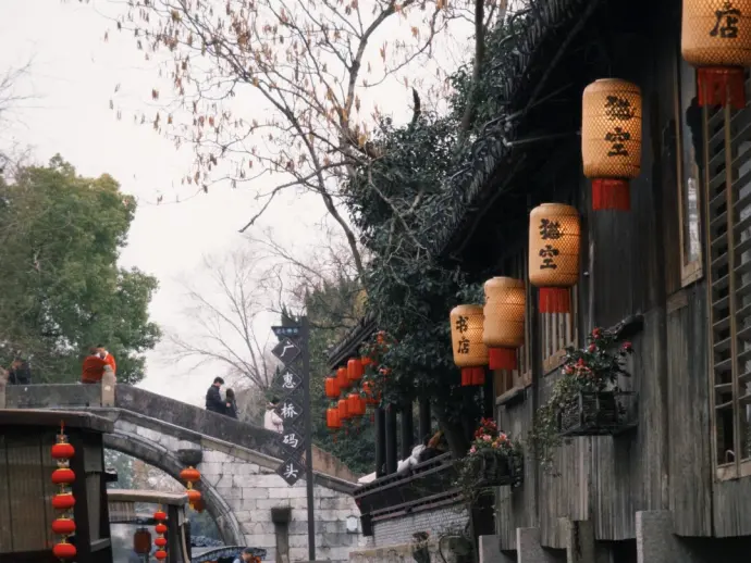 月河