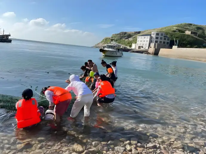 玩水