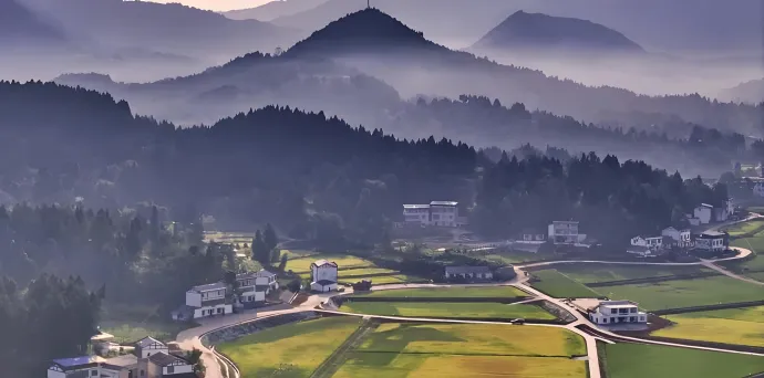 蓬山村