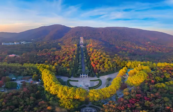 钟山