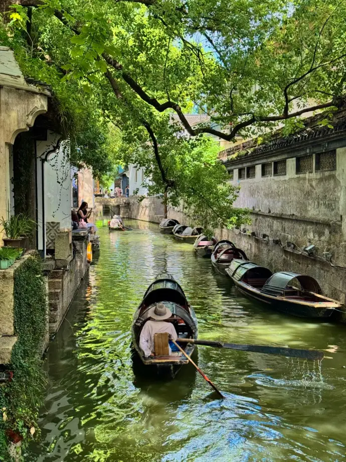 乌篷船