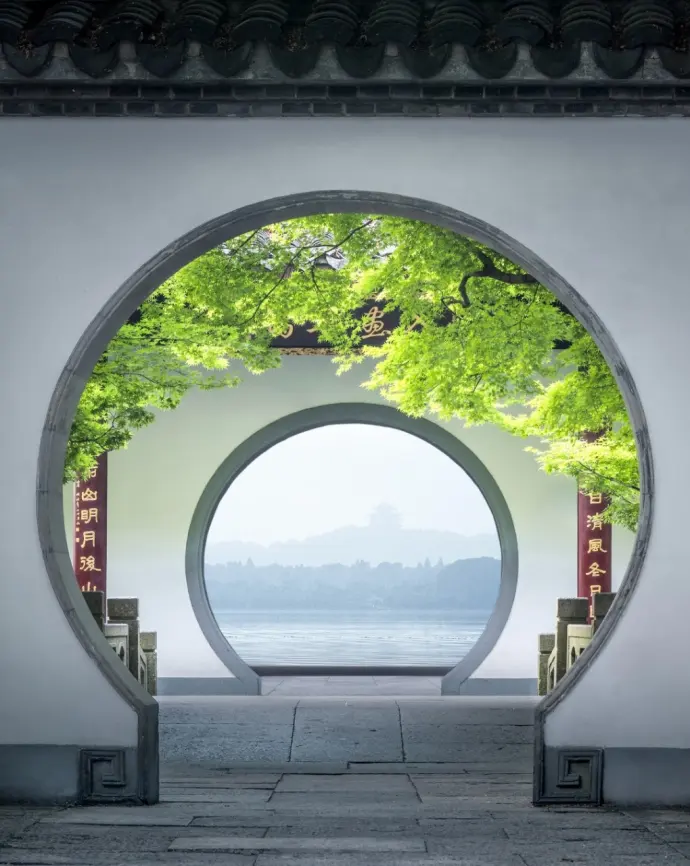 平湖秋月