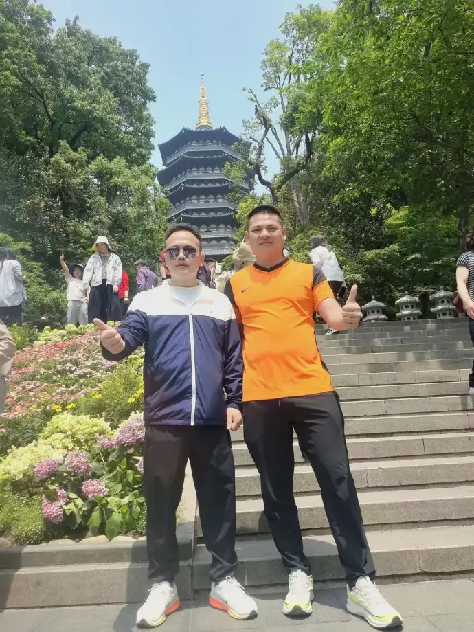 雷峰塔合照