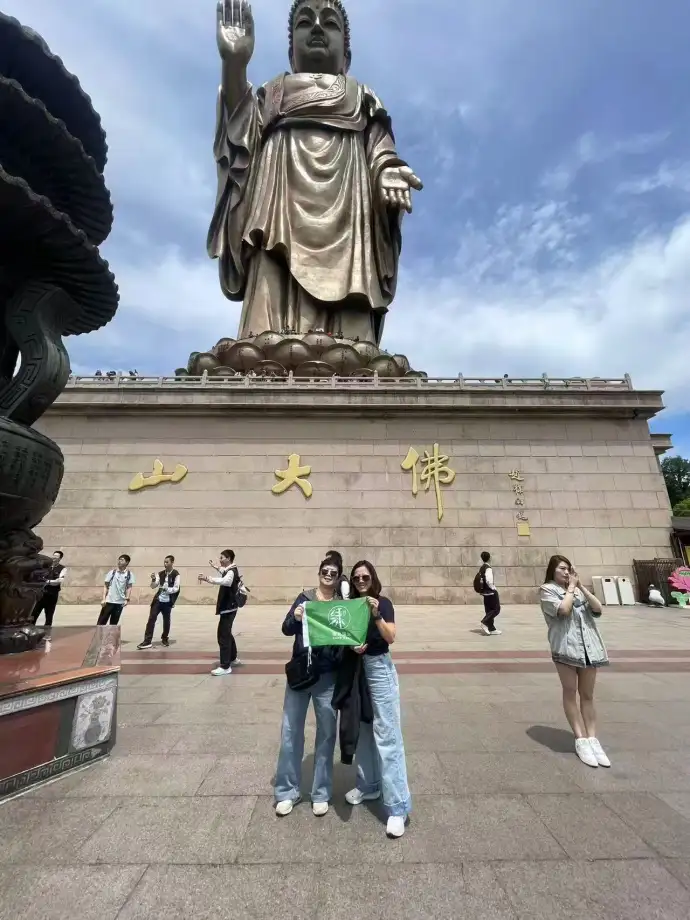 佛前广场